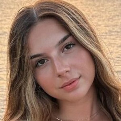 Lucia Correa model sexy img