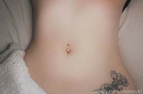 Moosuki naked pornstar photo