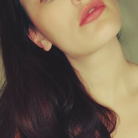 bellajuliafree model hot picture