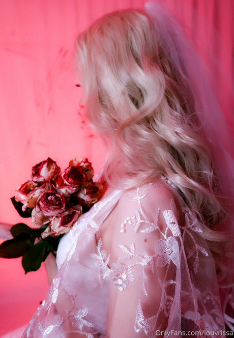 louvrissa beautiful actress pic