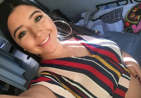 mamicolombia22 exclusive star photos