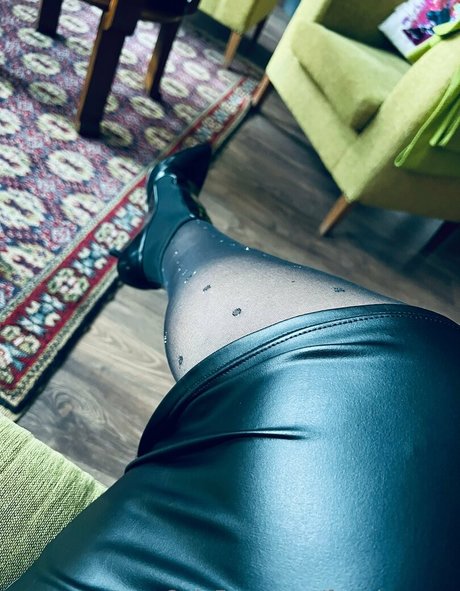 femdomyou hd star pics