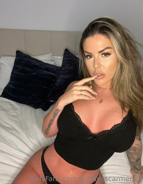 goddesscarmenxo nude model images