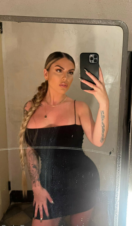 goddesscarmenxo star naked pics