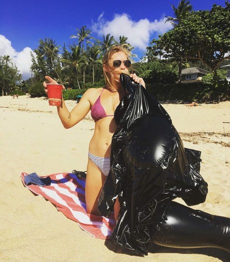 Katee Sackhoff porn model galleries