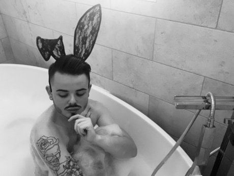 Alfey D curtis_ star nude photos