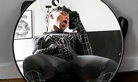 Drico porn model image