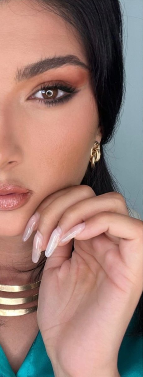 Irene olivares mora 1 95cmTALLWOMAN model nude pics