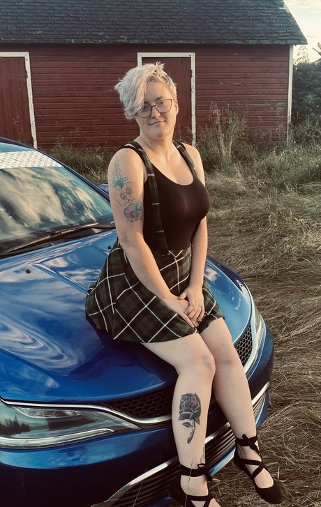 Oakley Rose star nude archive