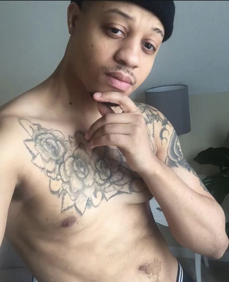 Tristan Waters star erotic image