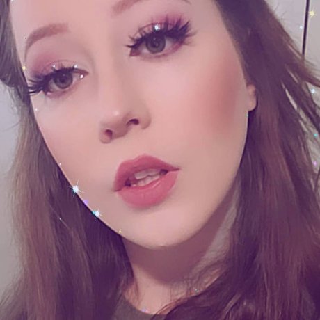 Angela Okapi model nice pic