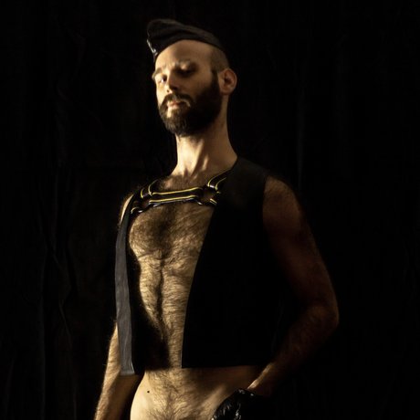 The Otter Boleyn Gurl top model pictures