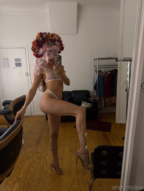 Lele O pornstar perfect images