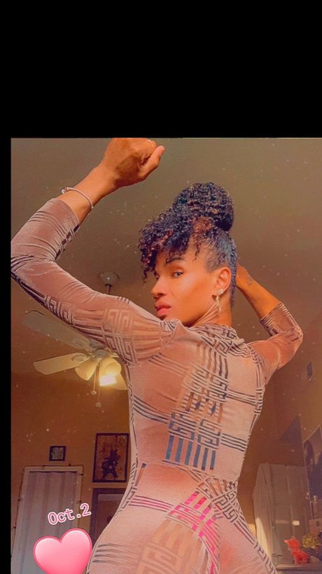 HugeDream free pornstar images