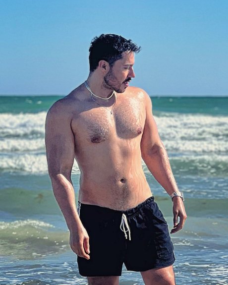 ALEJANDRO MIRAMONTES star top picture