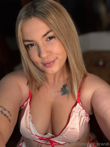 BRITISH BRANDI RAEE_ model hd pics