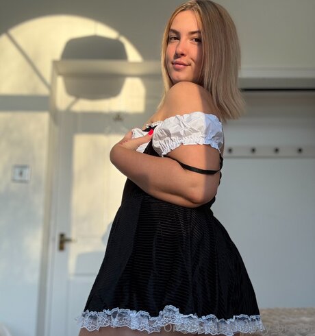 BRITISH BRANDI RAEE_ star nude gallery