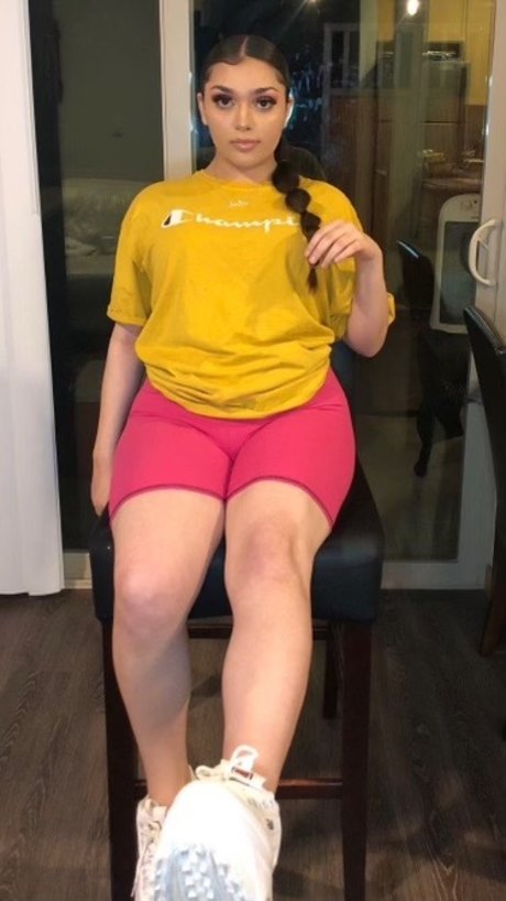 Abby luvvloaf nice model image