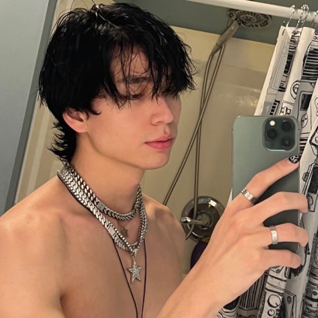 Oliver Moy nude star images