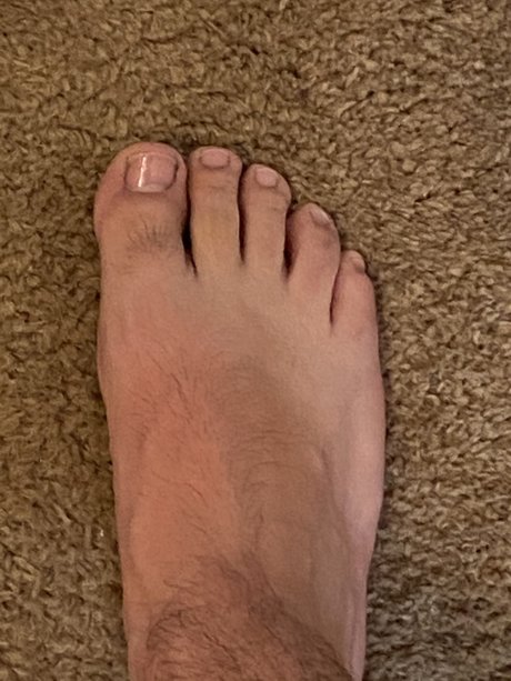 Ora s Gamer Feet beautiful actress image