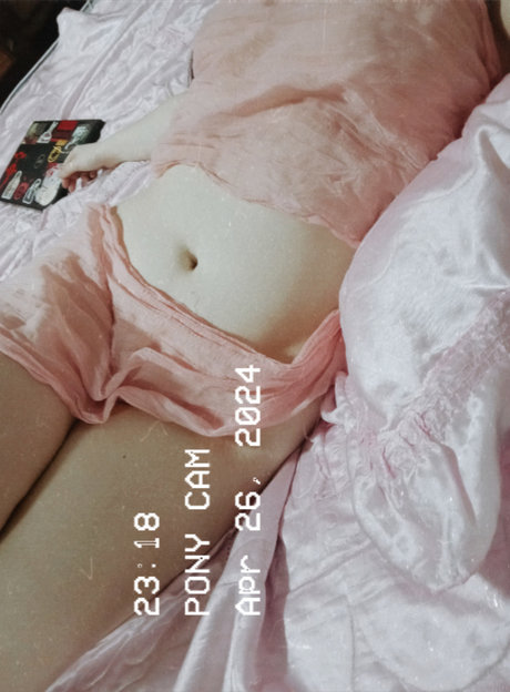 Pauchi model sexy images