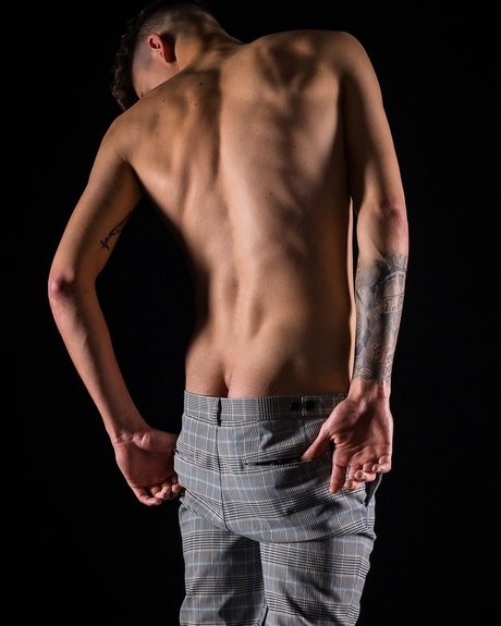 Pasqualle model top picture