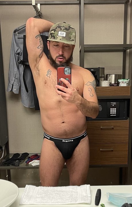 PapiTiago69 star naked image