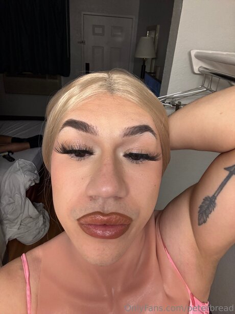 Peter Bread hot model picture