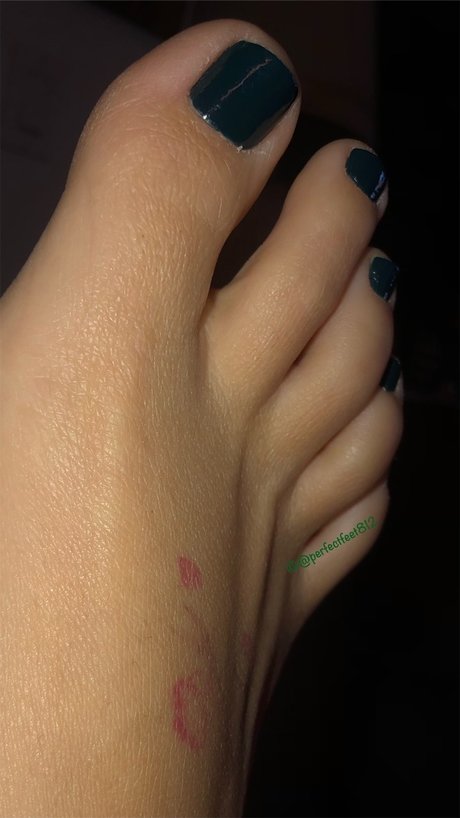 Perfect feet high quality actress image