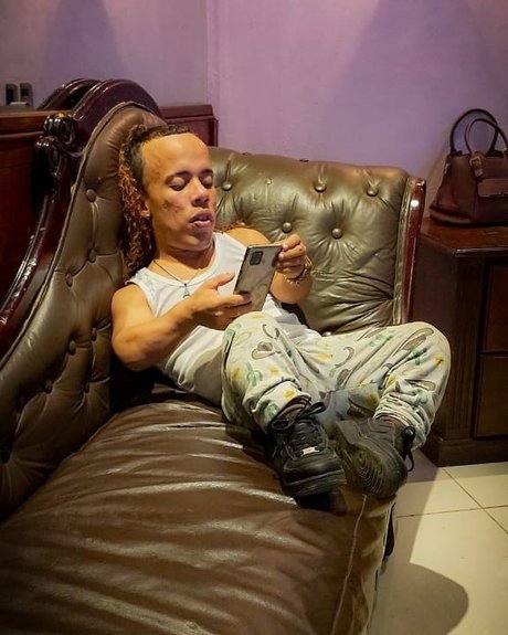 Mu eco Eroctico pornstar art img