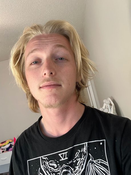 Peeter Poker nudes actress photo