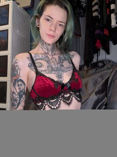 April Addams_ naked pornstar photos