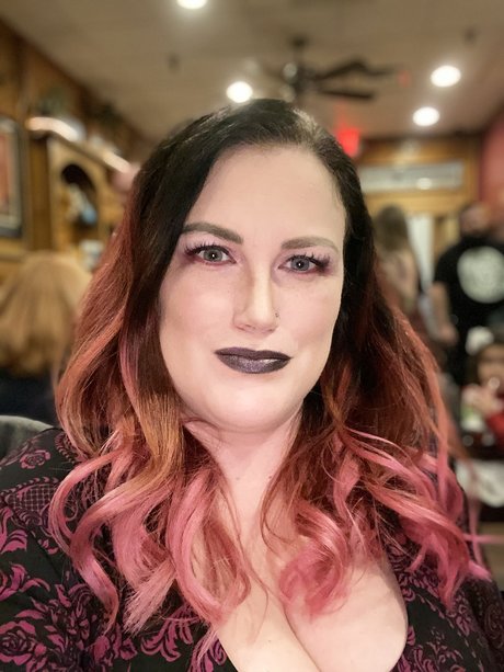 Phoenix Del Fuego star art pic