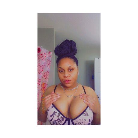 Pleasure Green model hd images