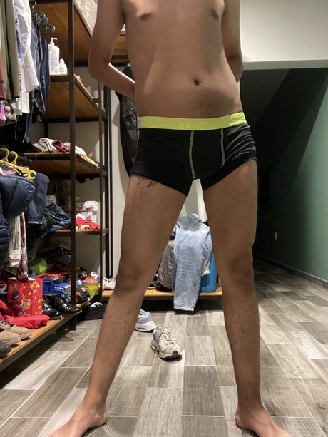 Chochue sex model image