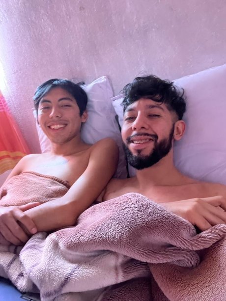 Daniel y David naked model gallery