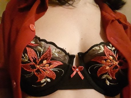 Hilda Furac o erotic model pic