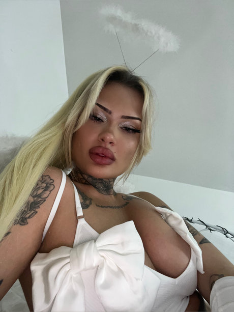 _ur favourite Zia_ top actress pictures