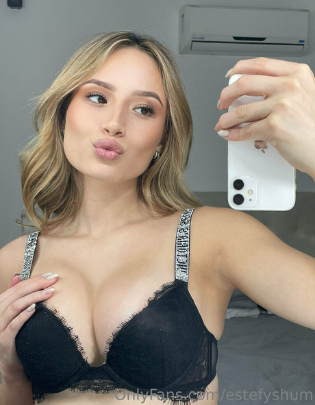 estefyshum model hd images