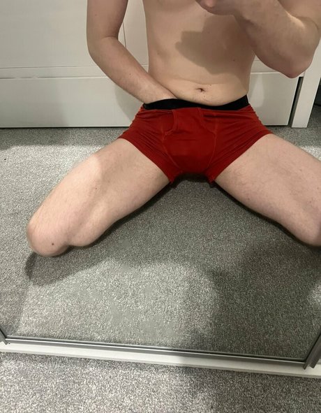 lee ritchie naked star pics