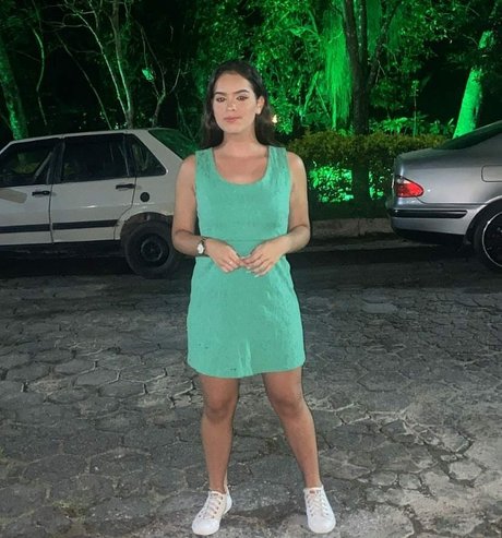 Izabelly Linhares high quality actress image