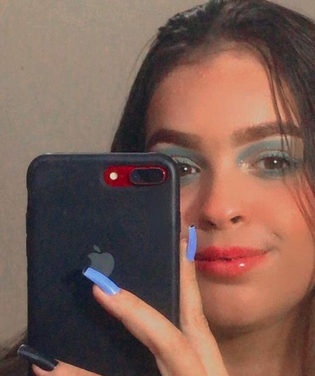 Izabelly Linhares profile pic