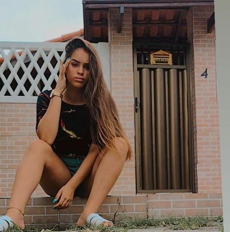 Izabelly Linhares xxx pornstar gallery