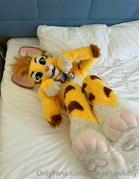 thatyellowkitty model nude images