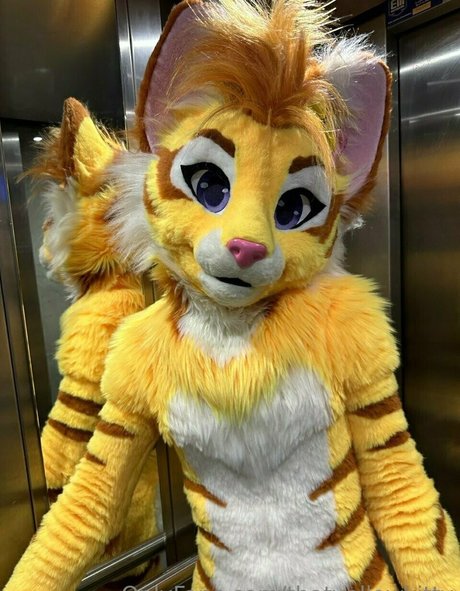 thatyellowkitty pretty model galleries