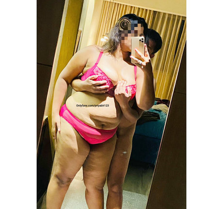 priyablr123 model nudes archive