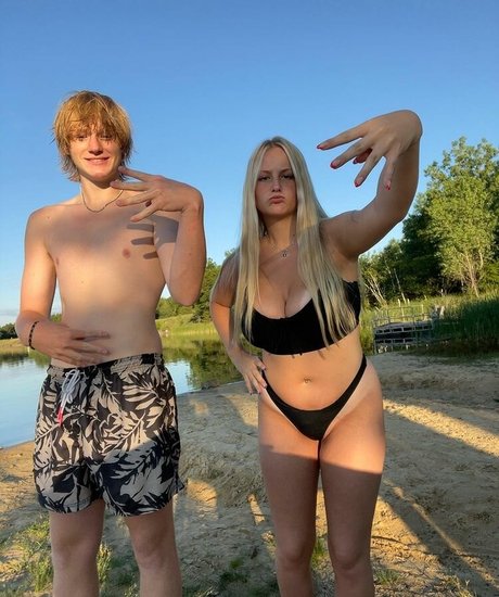 Anya Marie model adult pictures