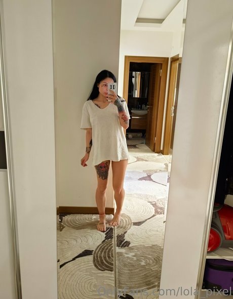 lola pixel erotic actress galleries