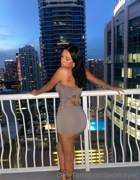 jaderayxo naked star galleries