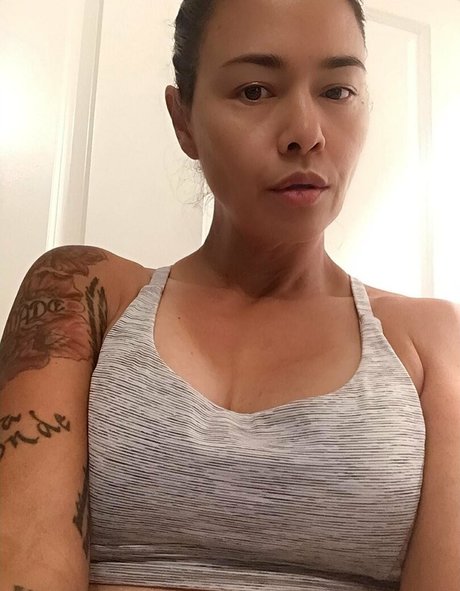 thedanavespoli model adult gallery